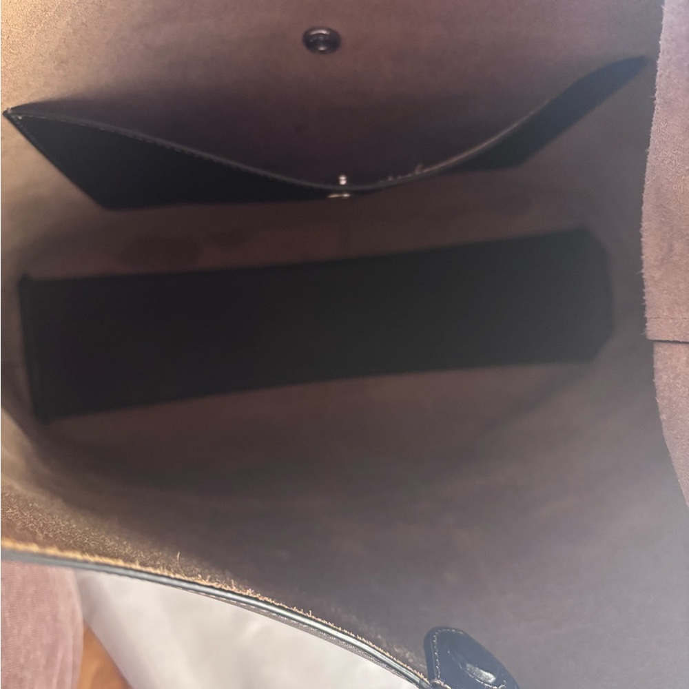 Coach loved Leather Brooklyn 39 Women's Bag - Picture 8 of 10